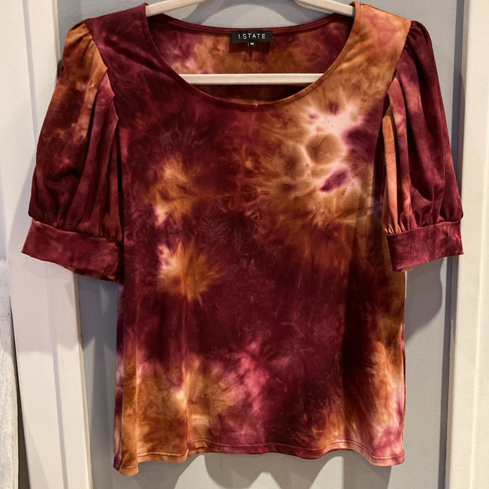 NWOT. 1. State  tie-dye top. Size Medium.